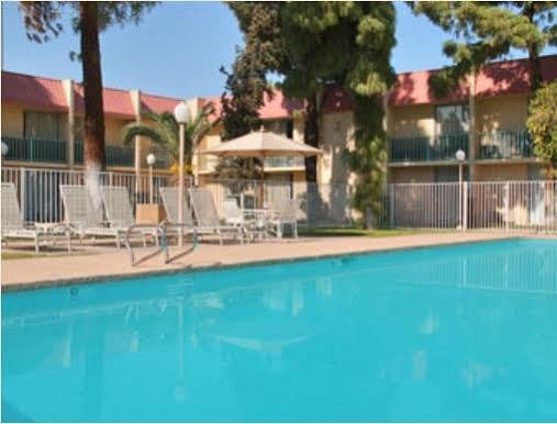 Vacation Inn Феникс Экстерьер фото